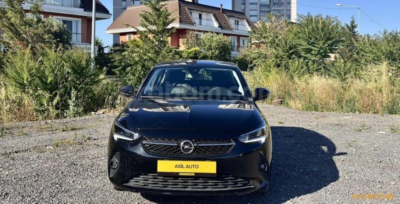 Galeriden Opel Corsa 1.2 T Edition 2023 Model İstanbul 29.000 km Siyah