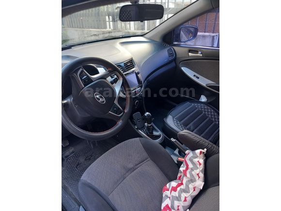 Sahibinden Hyundai Accent Blue 1.6 CRDI Mode Plus 2013 Model