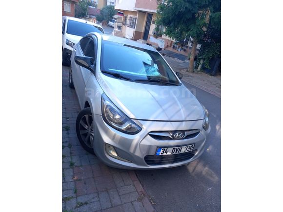 Sahibinden Hyundai Accent Blue 1.6 CRDI Mode Plus 2013 Model