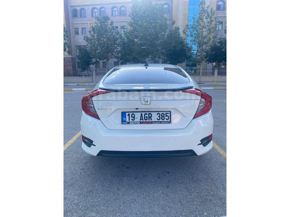 Galeriden Honda Civic 1.6i VTEC Executive 2018 Model Çorum