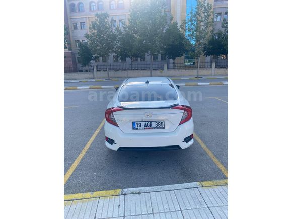 Galeriden Honda Civic 1.6i VTEC Executive 2018 Model Çorum