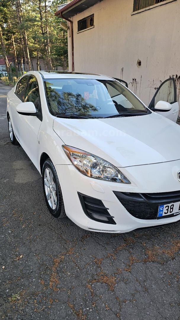 Sahibinden Mazda 3 1.6 Impressive 2010 Model Ankara 200.000 km Beyaz 2