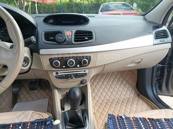 Sahibinden Renault Fluence 1.5 dCi Expression 2011 Model