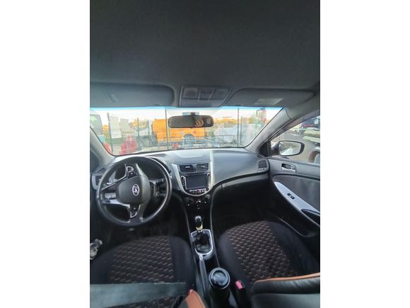 Sahibinden Hyundai Accent Blue 1.4 CVVT  2012 Model