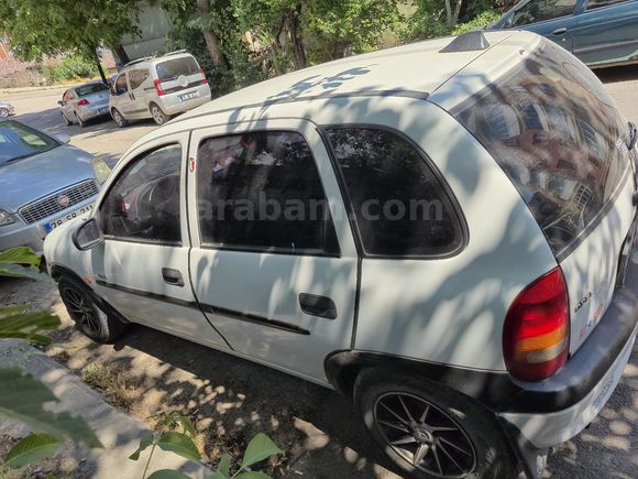 Sahibinden Opel Corsa 1.4 GLS 2000 Model  144.555 km Beyaz