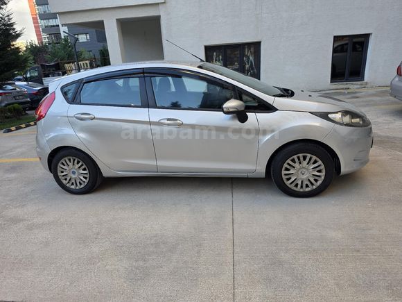 Memurdan Fiesta 1.25 My 2012 Model