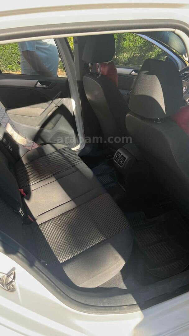Sahibinden Volkswagen Golf 1.4 TSi Trendline 2011 Model 215.000 km Beyaz 7
