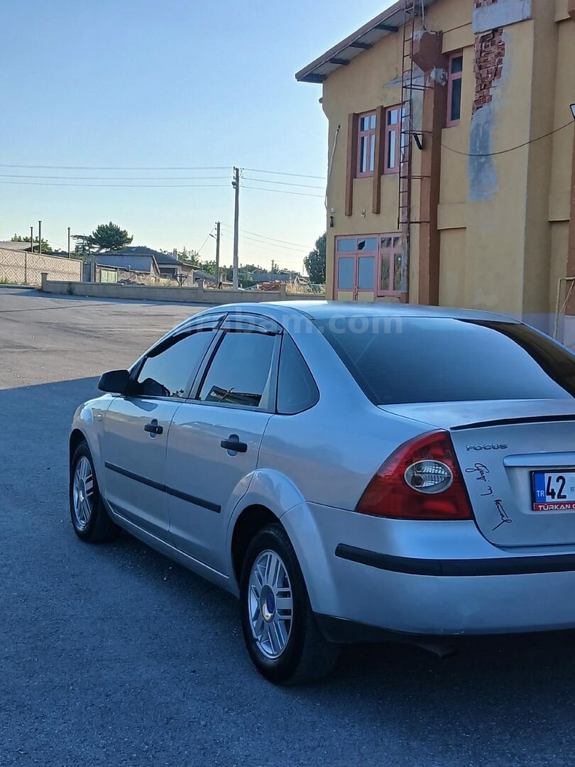 Galeriden Ford Focus 1.6 TDCi Trend 2006 Model Konya 282.000 km Gri (Gümüş) 5
