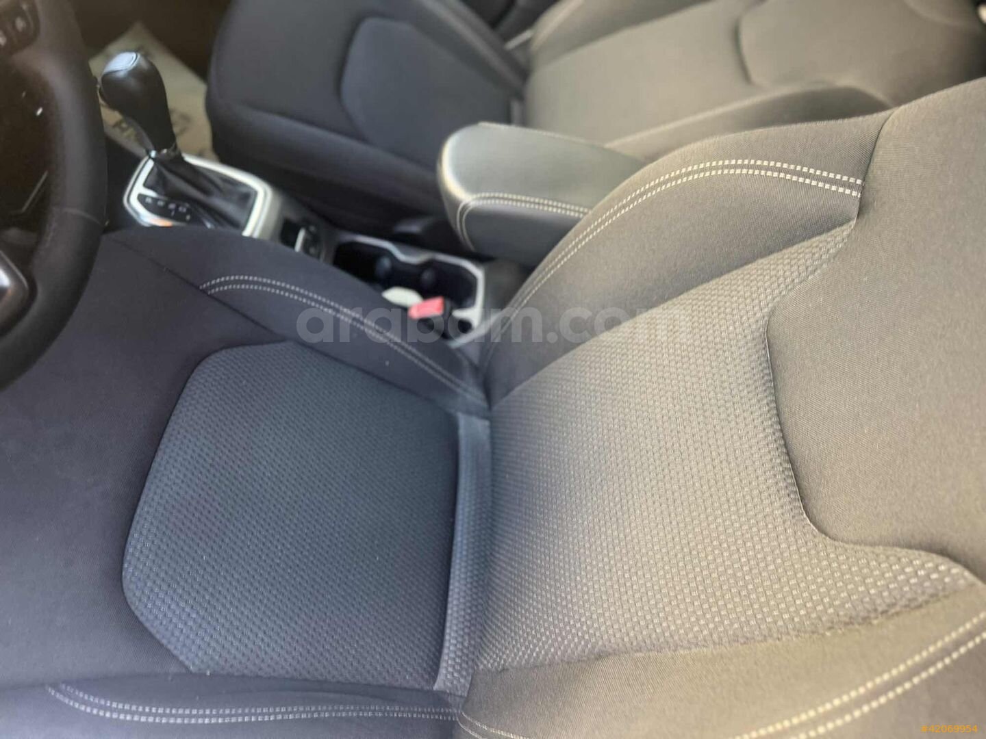 Galeriden Jeep Renegade 1.3 T S Limited 2021 Model Antalya 163.963 km Beyaz 4