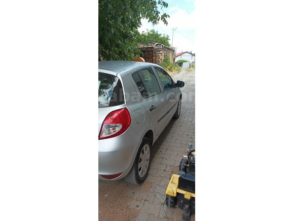 sahibinden 2012 model Clio 3