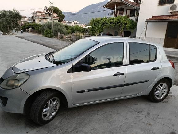 Sahibinden Renault Clio 1.5 dCi Authentique 2007 Model  300.000 km Gri