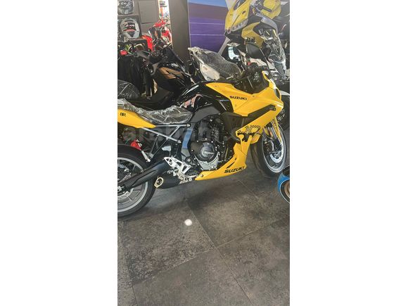 Sahibinden Suzuki GSX 8R 