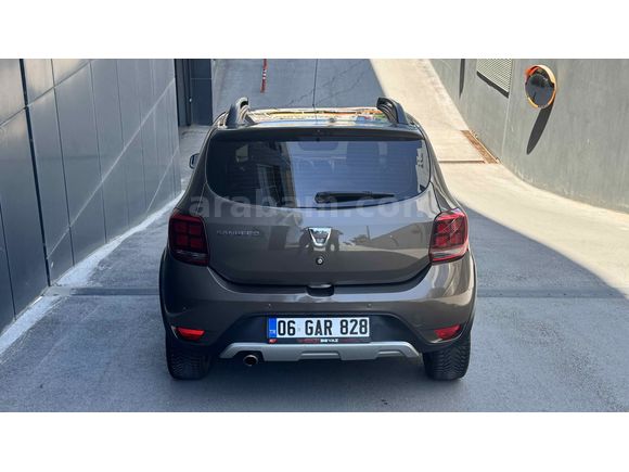 Sahibinden Dacia Sandero 0.9 TCe Stepway Easy-R 2017 Model 