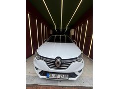 MUAYENE YENİ-DEĞİŞENSİZ-1 PARÇA LOKAL-TESİSATLI 2017 MEGANE4 TOUCH