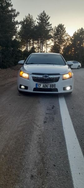 Galeriden Chevrolet Cruze 1.6 LS 2011 Model Çanakkale 290.000 km Beyaz