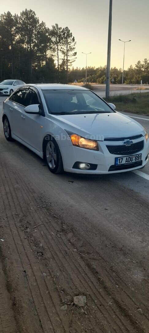 Galeriden Chevrolet Cruze 1.6 LS 2011 Model Çanakkale 290.000 km Beyaz 5