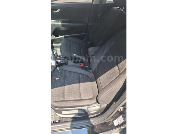 Sahibinden Kia Stonic 1.4 MPI Elegance 2023 Model