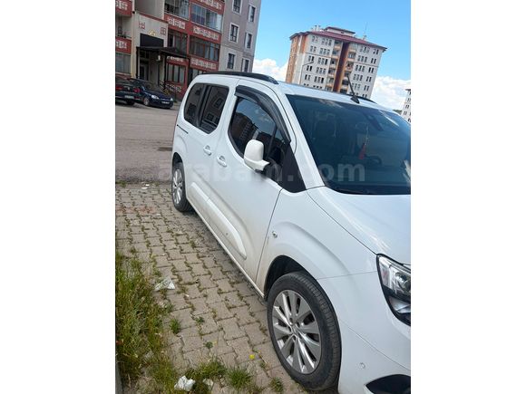 Sahibinden Opel Combo 1.5 CDTI Ultimate 2023 Model 