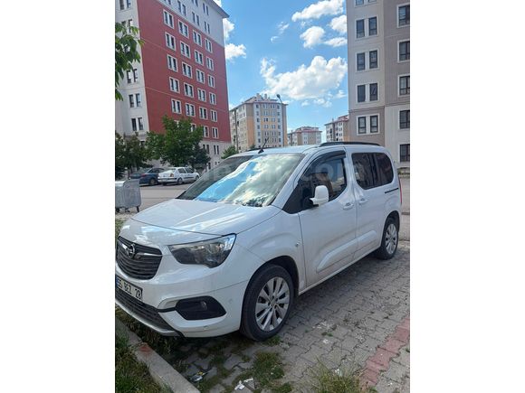 Sahibinden Opel Combo 1.5 CDTI Ultimate 2023 Model 