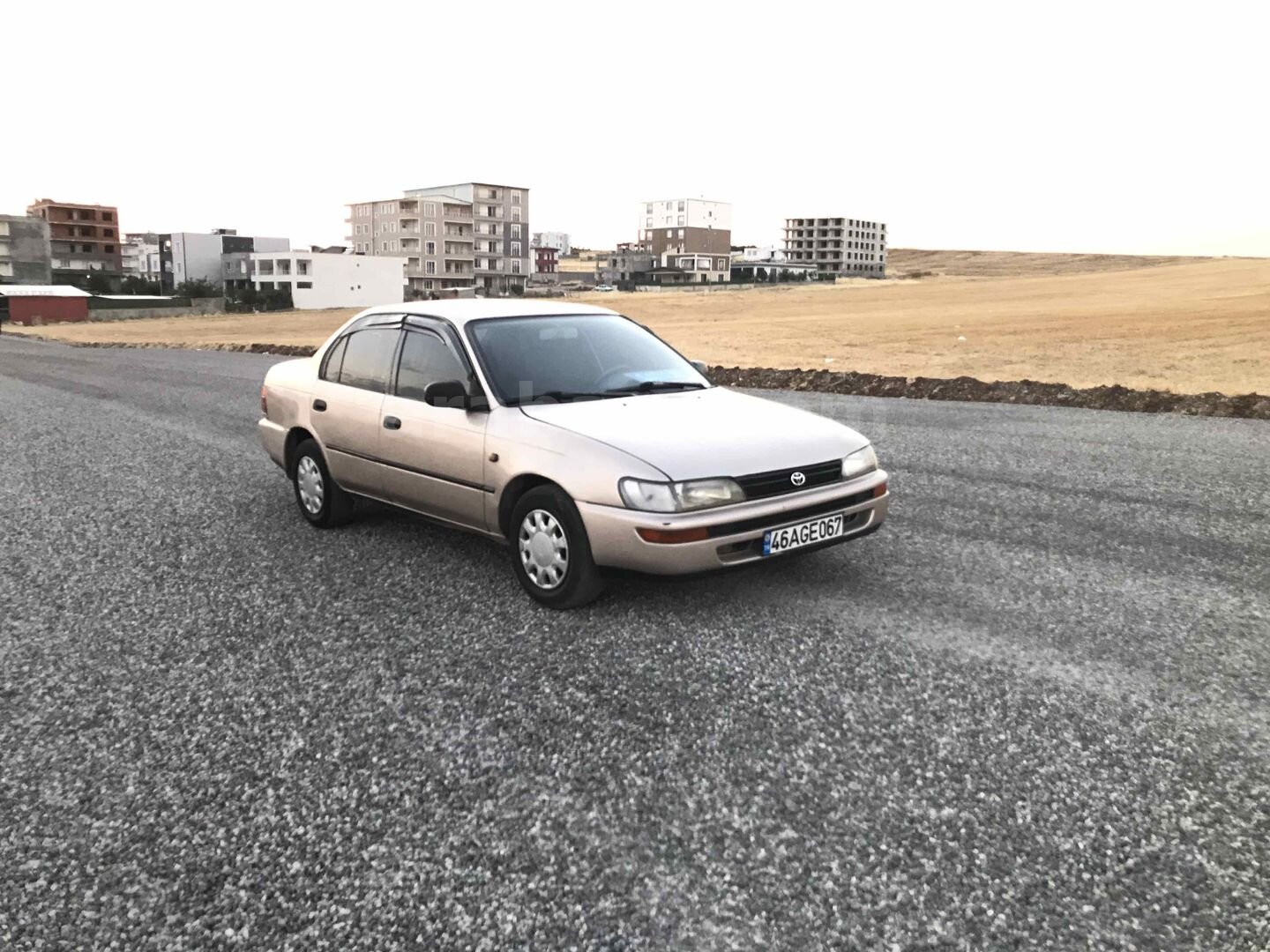 Galeriden Toyota Corolla 1.3 XL 1995 Model Adıyaman 424.000 km Kahverengi 4
