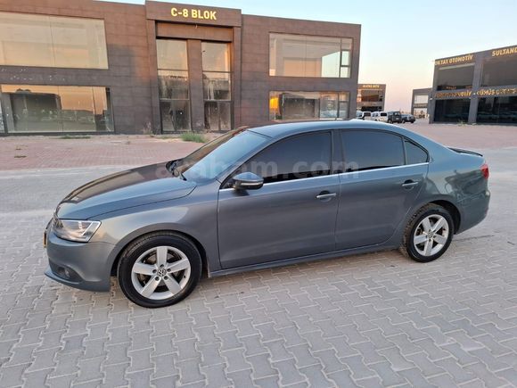 Volkswagen Jetta 1.6 TDi Comfortline 2012 Model