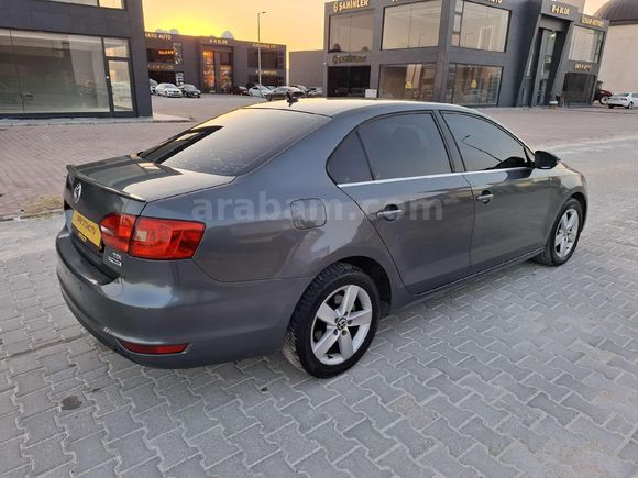 Volkswagen Jetta 1.6 TDi Comfortline 2012 Model