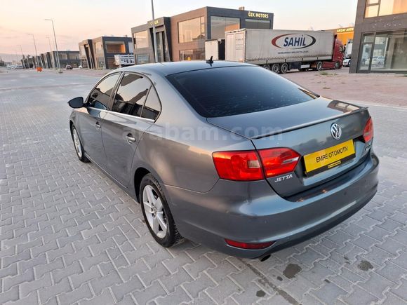 Volkswagen Jetta 1.6 TDi Comfortline 2012 Model