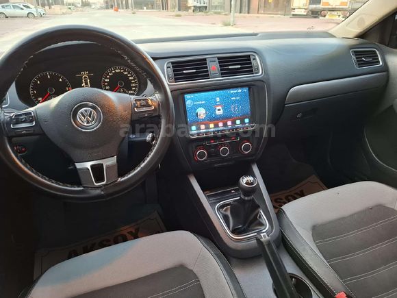 Volkswagen Jetta 1.6 TDi Comfortline 2012 Model