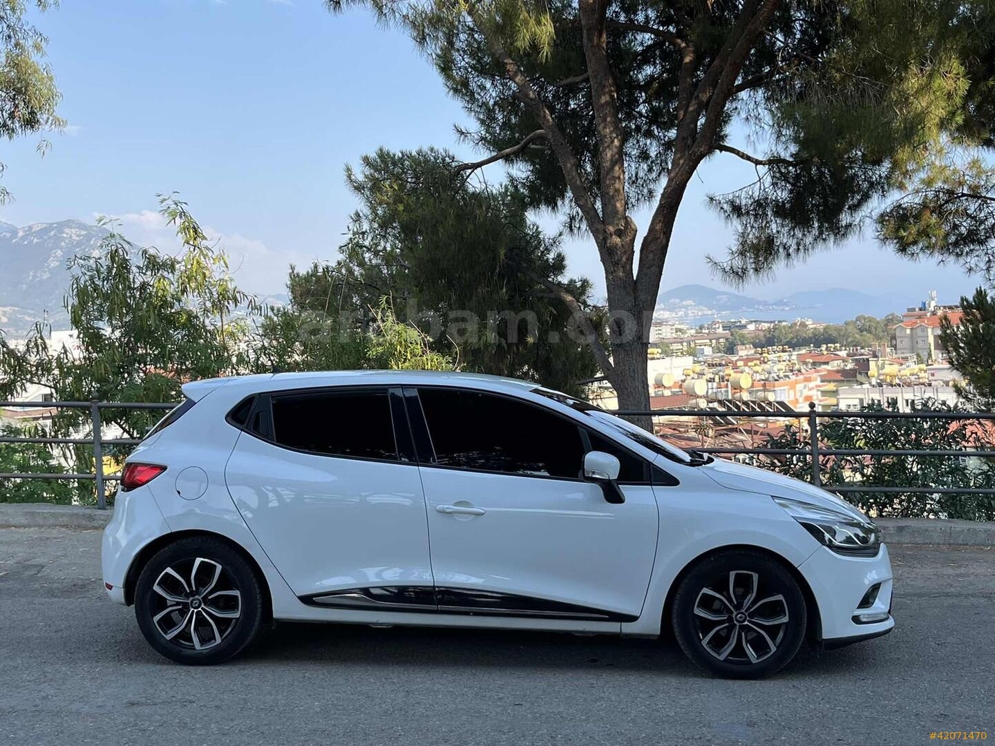 Galeriden Renault Clio 1.5 dCi Touch 2017 Model Antalya 135.700 km Beyaz 6