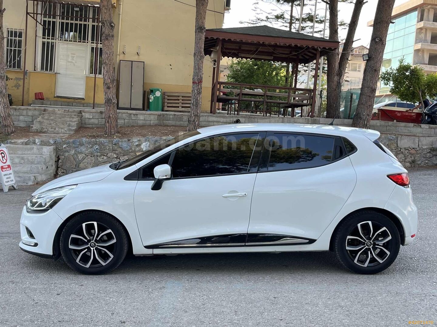 Galeriden Renault Clio 1.5 dCi Touch 2017 Model Antalya 135.700 km Beyaz 7