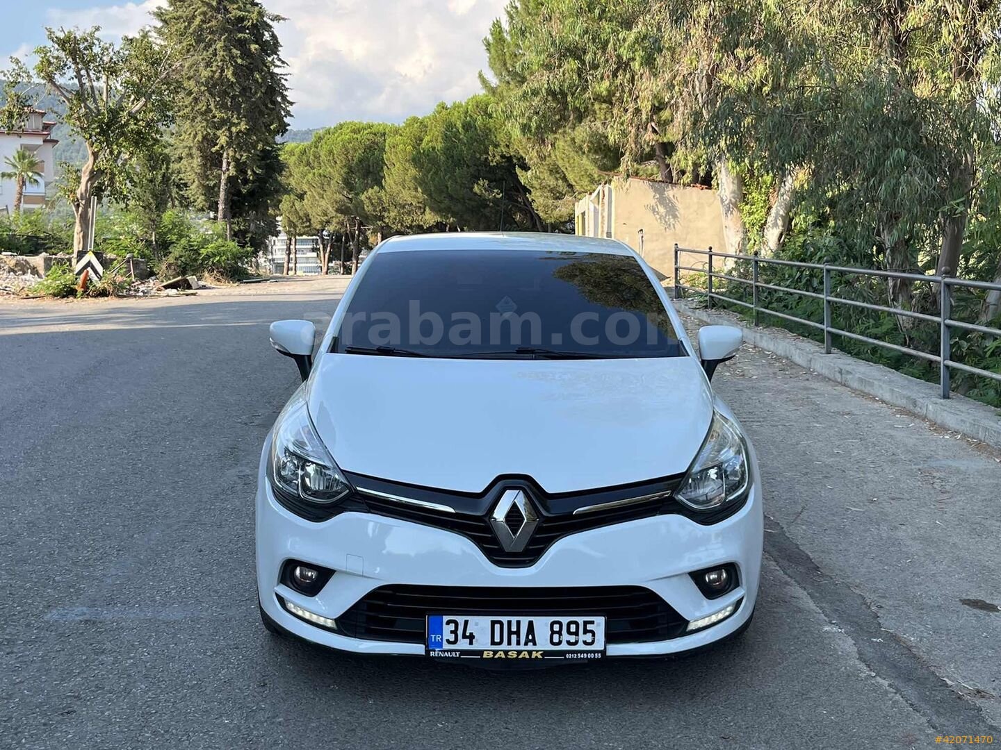 Galeriden Renault Clio 1.5 dCi Touch 2017 Model Antalya 135.700 km Beyaz 4