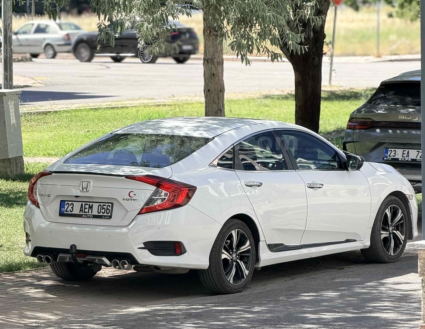 Sahibinden Honda Civic 1.6i DTEC Executive 2018 Model Elazığ 141.000 km Beyaz 5