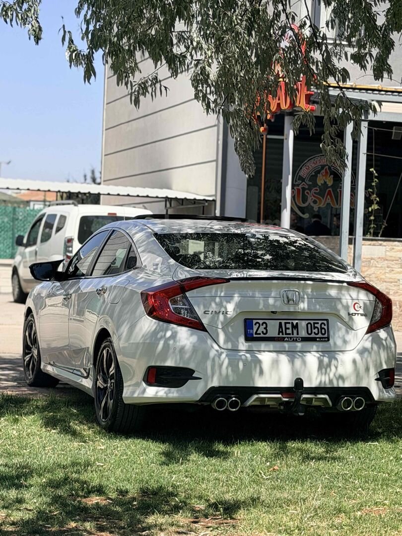 Sahibinden Honda Civic 1.6i DTEC Executive 2018 Model Elazığ 141.000 km Beyaz 4