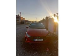 Sahibinden Hyundai i20 1.4 MPI Style 2021 Model  85.000 km Kırmızı