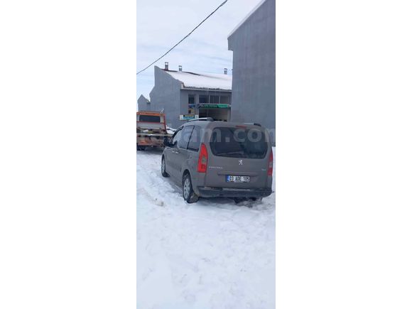 Sahibinden Peugeot Partner 1.9 D 2011 Model 