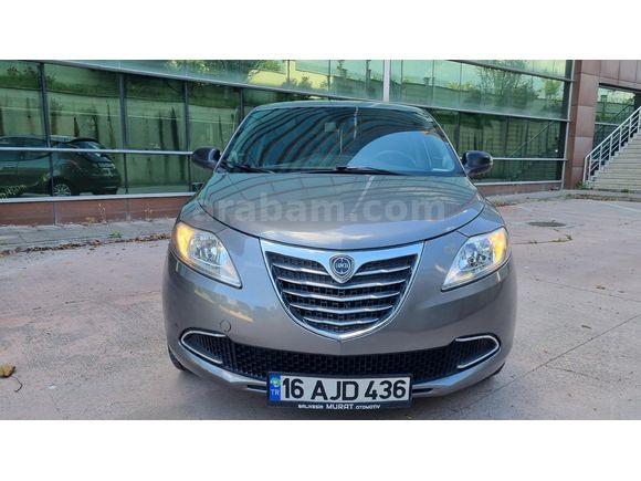 Sahibinden Lancia Ypsilon 0.9 2014 çıkışlıl Balıkesir