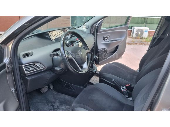 Sahibinden Lancia Ypsilon 0.9 2014 çıkışlıl Balıkesir
