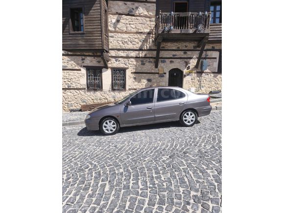 Sahibinden Renault Megane 1.6 Alize 2003 Model