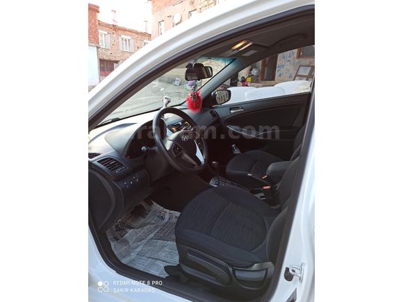 Sahibinden Hyundai Accent Blue 1.6 CRDI Mode Plus 2015 Model