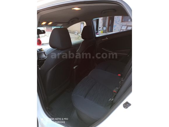 Sahibinden Hyundai Accent Blue 1.6 CRDI Mode Plus 2015 Model