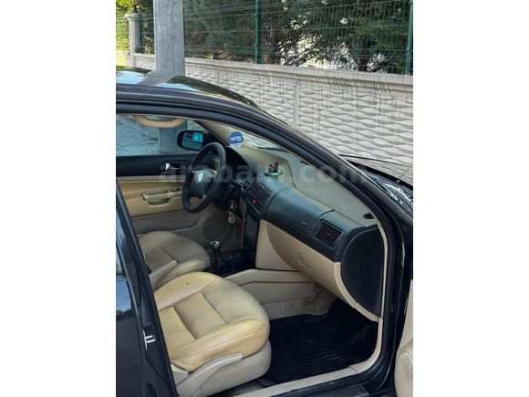Sahibinden Volkswagen Golf 1.6 Comfortline 2000 Model