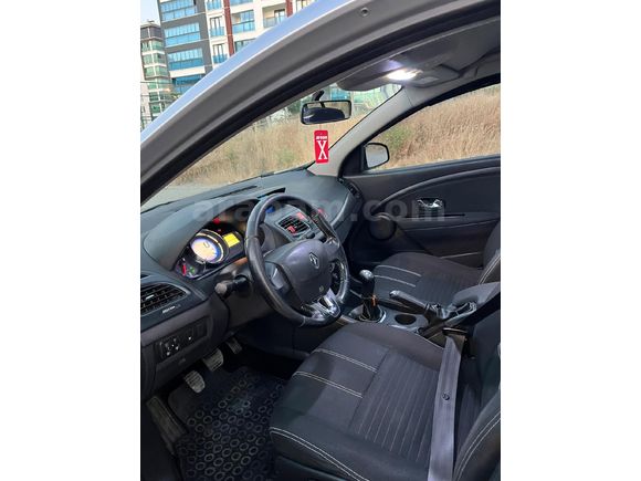 Sahibinden Renault Fluence 1.5 dCi Touch 2015 Model