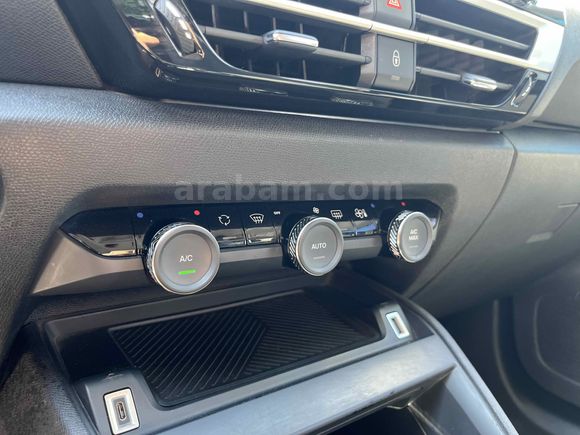 Sahibinden Citroen C4 X 1.2 PureTech Feel Bold 2023 Model 