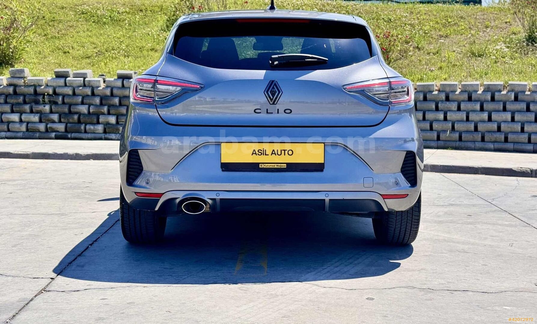Galeriden Renault Clio 1.0 TCe Techno Esprit Alpine 2024 Model İstanbul 27.000 km Gri 5