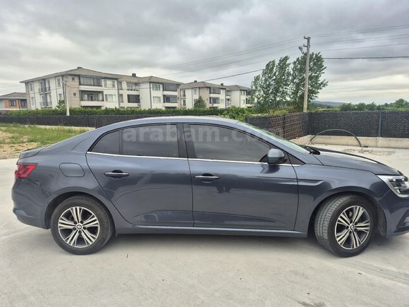 Sahibinden Renault Megane 1.3 TCe Touch 2023 Model Sakarya