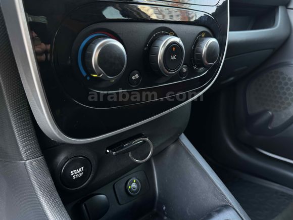 SEÇ OTOMOTİVDEN 2015 CLİO TOUCH DONANIMLI HATASIZ 194.000 KM