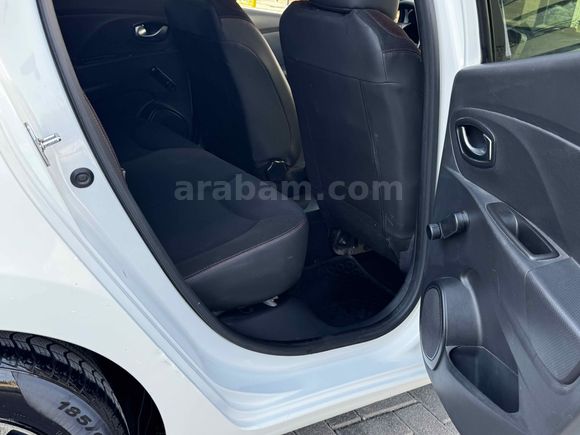 SEÇ OTOMOTİVDEN 2015 CLİO TOUCH DONANIMLI HATASIZ 194.000 KM