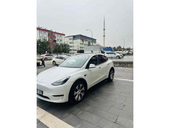 Sahibinden Tesla Model Y Performance (Legacy) 2023 Model 