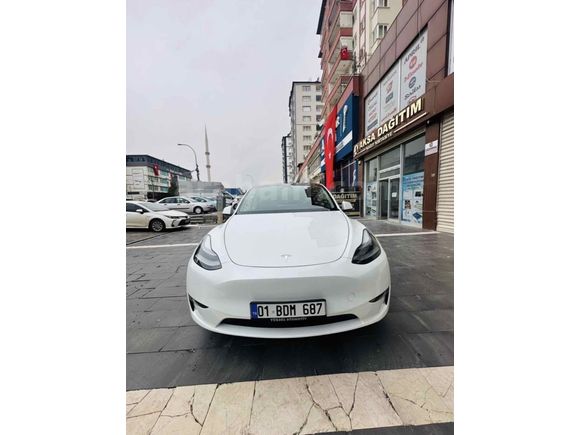 Sahibinden Tesla Model Y Performance (Legacy) 2023 Model 