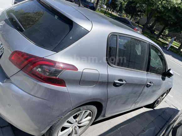 Sahibinden Peugeot 308 1.2 PureTech Style Tech 2021 Model 